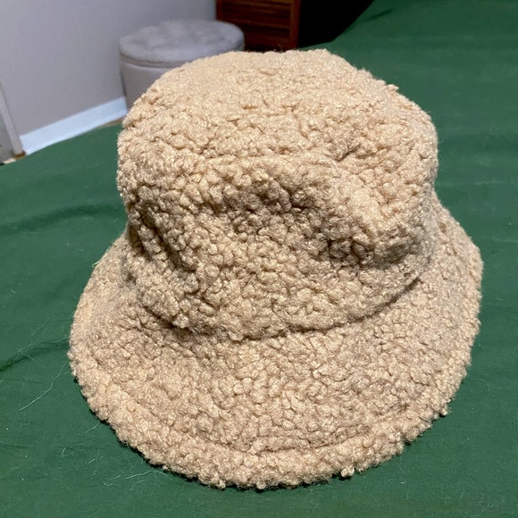 Winter Bucket Hat - Picture 4 of 4